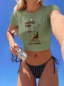 女士短袖露脐T恤一件装 - “Coffee Club Every Morning” 和咖啡机图案印花，简约咖啡爱好者美学，柔软透气的圆领露脐上衣，适合咖啡约会、通勤、周末早午餐等休闲夏季穿着。 - 草綠 - 查看 5