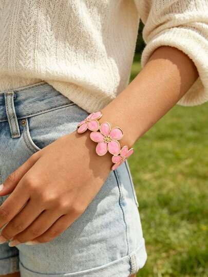 1pc Exaggerated Drip Oil Five-Petal Flower Splice Adjustable Wide Bracelet, Bohemian Resort Style Beach Fresh Colorful Drip Oil Flower Openwork Adjustable Bracelet