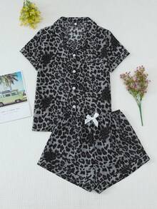 Bộ đồ ngủ nữ tay ngắn, quần short, họa tiết da báo, kiểu xếp ly phồng, chất liệu nhăn nhẹ. - Xám - Xem 1