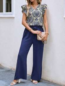 2 piezas Conjunto casual de vacaciones con blusa de mangas de casquillo con cuello en V con estampado floral y pantalones de pierna ancha para mujer - Azul marino - Ver 3