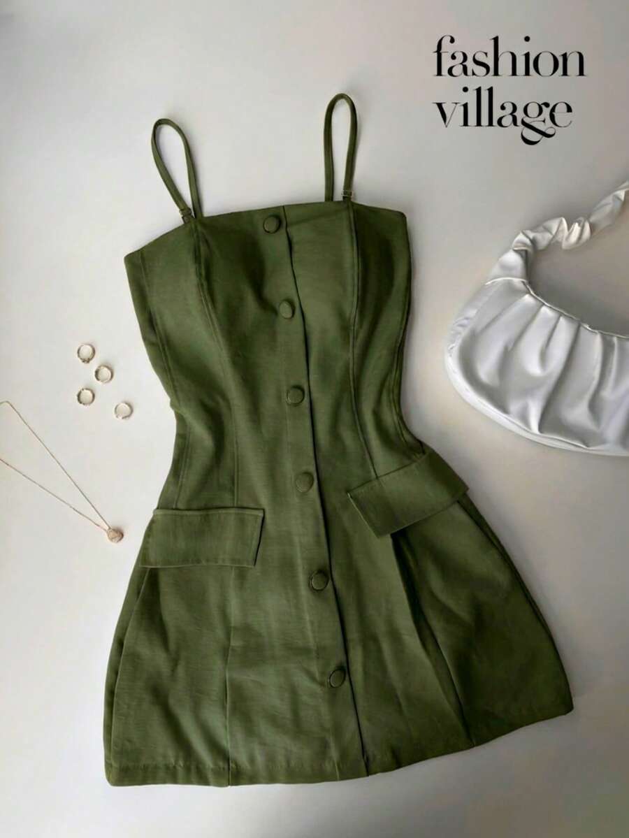 Tailored, Sensorial Short Jumpsuit With Front Buttons And Utility Pockets – Marrante Collection 2026 - Green - View 1