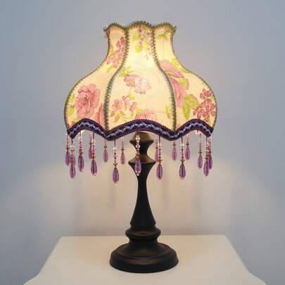 Pantalla de lámpara floral victoriana vintage de 30 cm, pantalla de lámpara de tela con relieve de rosa de lujo con borla de cuentas de cristal morado, cubierta de lámpara de estilo bohemio chic, pantalla de lámpara de mesita de noche elegante para dormitorio, decoración del hogar