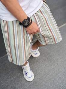 Shorts Casual Listrada de Estilo de Férias GRDR para Homens, Calça Confortável e Simples, Comprimento até o Joelho - Verde Menta - Visão 5
