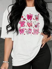 Camiseta de mujer casual de manga corta, opciones de color negro y blanco, impresión con tema de enfermera, con lazos rosados, iconosédicos, corazón, estetoscopio, diseño de pastillas y taza, top gráfico lindo para uso diario, traba - Blanco - Ver 2