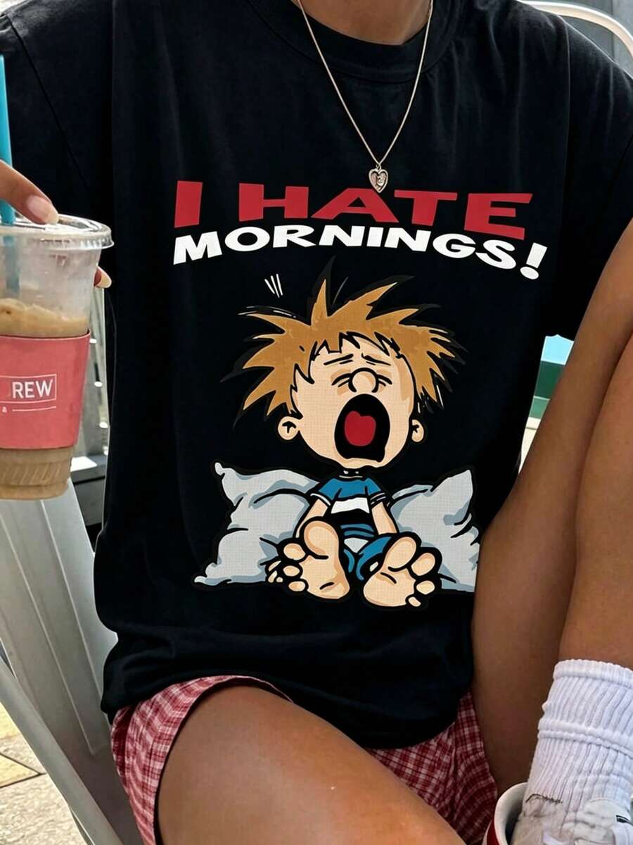 Women's Casual Short-Sleeved T-Shirt With A Letter Print, A Youthful And Style. A Relaxed, Super Comfortable Fit Perfect For Everyday Wear, Going Out, And Pairing With Jeans, Shorts, And Skirts. A Simple Yet Eye-Catching Design That Looks Great With Any Casual Summer Outfit. TCKP - 黑色 - 查看 1
