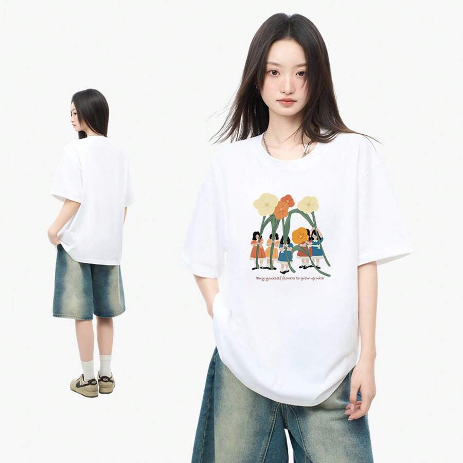 Unisex Peach-Colored T-Shirt With A Floral Print, Made Of Cotton With A Relaxed Fit, Ideal For Couples. A Style Perfect For Summer, Very Versatile For Everyday Wear And Casual Outings. Looks Great With Jeans And Casual Pants, Creating A Fresh And Youthful Look That's Very Fashionable This Season. MVEK - 白色 - 查看 1