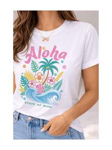 Women's Loose-Fitting Cotton T-Shirt With A Tropical "Aloha State Of Mind" Print Featuring A Palm Tree, Hawaiian Flowers, And Waves. It Has A Casual Round Neck And Is Ideal For Summer, Beach Vacations, Everyday Wear, And As A Gift For Hawaiian Style Lovers. Breathable And Cool With A Colorful And Cheerful Design. - 白色 - 查看 2