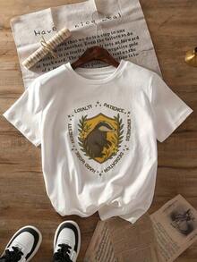 Camisetas para Mujer: Camiseta con Estampado Gráfico que Presenta una Insignia de Lealtad de una Academia de Magia, Diseñada con Mangas Cortas y Cuello Redondo, Ideal para Uso Casual en Primavera y Verano, Adecuada para Mujeres. Y2Y-Atuendos de Primavera para Mujer, Blusa, Camiseta Linda. |   Diseño exquisito |   Suelto y cómodo |   Fácil de combinar | - Blanco - Ver 2