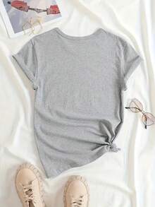 Highway Beauty: The Charm Of Vintage Women On The Dusty Highway - A Vibrant Sports T-Shirt For Women's Fashion And Leisure - Comfortable Short-Sleeved Crew Neck T-Shirt For All Seasons - 淺灰色 - 查看 4