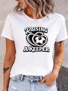 Camiseta para Mamá Futbolista, con diseño de "Porteros Cariñosos" con motivos de corazón y balón de fútbol, ajuste cómodo, adecuada para uso casual y días de juego, lavable a máquina, un regalo perfecto para entusiastas del fútbol. GHLP - Blanco - Ver 7