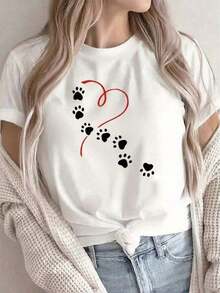 1 pieza de camiseta de mujer con estampado de huellas de pata y corazón, de fibra suave y ligera, cuello redondo, con diseños de perro y huellas de pata adorables, camiseta blanca informal, adecuada para uso diario, lavable a máquina, perfecta para amantes de mascotas, para el hogar, cafeterías y como prenda de viaje. Camiseta unisex de corte holgado, cómoda, estilo vintage urbano, de algodón, camiseta gráfica, camisetas gráficas para mujer, camiseta de verano, camiseta informal, ropa de vacaciones para mujer, diseño juvenil y moderno, 180g 100% algodón. - Blanco - Ver 7