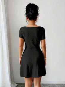 Nuevo vestido mini de verano de ajuste ceñido con nudo delantero, de punto jacquard de crema de mantequilla sexy para mujeres - Negro - Ver 8
