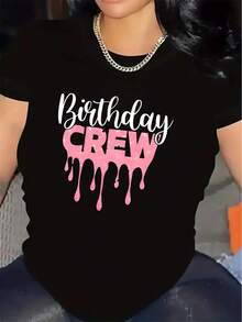 Camiseta de manga corta con estampado "Birthday Crew Drip" para mujer, de tela de poliéster, ligera y cómoda, perfecta para celebraciones de fiestas, uso casual, reuniones de cumpleaños, o como atuendo para estar en casa o en un restaurante. - Negro - Ver 1
