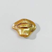 两件复古风格衬衫装饰纽扣套，男女衬衫装饰皆宜，无需缝纫，3秒即可佩戴，适合节日、日常商务聚会及节日生日礼物等场合搭配袖扣。 - 銅色 - 查看 5