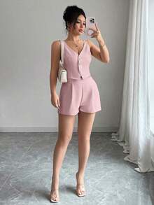 Conjunto de 2 piezas para mujer compuesto por blusa top con abertura y botones delanteros en color liso estilo minimalista y casual + pantalones cortos - Rosa - Ver 7