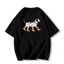 Camiseta unisex para pareja con estampado original de perro dálmata estilo tierno juvenil, corte suelto muy versátil y con mucho estilo.Cuello redondo cómodo, diseño trendy que te quita años de más, perfecta para uso diario y salidas casuales.Queda padrísima para lucir look relajado, adorable y a la moda en cualquier ocasión. TUUY - Negro - Ver 5