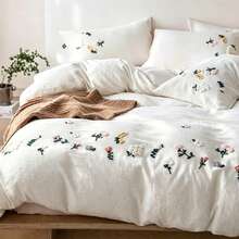 3pcs Soft & Comfortable Natural Washed Crinkle Texture Bedding Set (1*Duvet Cover + 2*Pillowcases, Excluding Filler), Floral Botanical Countryside Style, Suitable For Bedroom, Guest Room, Boys & Girls, Machine Washable, All Season - White - View 3