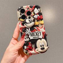 Funda de teléfono de Mickey Mouse de Disney, diseño oficial de personaje de Disney, Mickey de peluche vintage con estrellas rojas, cubierta protectora. Compatible con iPhone 17, 16, 15, 14, 13, 12, 11 Pro Series, con múltiples figuras de Mickey de estilo peluche con estrellas rojas sobre un fondo de impresión de periódico, perfecto para fans de Disney y amantes de Mickey para mostrar a su personaje favorito, ideal para regalos de cumpleaños, fiestas, aniversarios, graduaciones u ocasiones especiales para sorprender a familiares, amigos, compañeros de clase y seres queridos. - Blanco - Ver 2