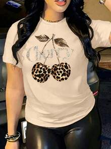 Colección Verano 2026, Camiseta Casual para Mujer - Diseño de Cerezas y Leopardo Naranja Brillante, Top para Uso Diario, Tejido de Poliéster Suave, Lavable a Máquina, Adecuado para Uso Diario y Fiestas, Estilo de Fin de Semana, Diseño Divertido, Camiseta de Manga Corta de Ajuste Cómodo, Imprescindible para Entusiastas de la Moda, Holgada y Cómoda para el Verano, Tallas 3-7XL, Envío Gratuito, En 24 Horas - Albaricoque - Ver 1