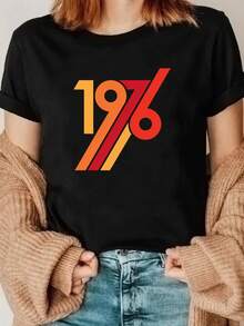 A Cute And Super Cool 1976 Graphic Print Crew Neck T-Shirt, Perfect For Women's Spring And Summer Casual Sportswear - 黑色 - 查看 1