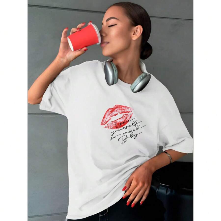 Moderna y divertida, diseño dulce y atrevido, estampado exclusivo, estilo europeo y americano de verano, camiseta de manga corta 100% algodón, top que realza la figura. - Blanco - Ver 1