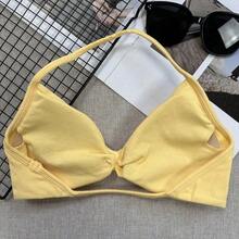 Sujetador tipo camiseta popular, sujetador deportivo sin espalda con tirantes finos para mujer, con soporte ligero, top corto para gimnasio, sujetador de yoga sin costuras con almohadilla plisada, primavera - Amarillo mantequilla - Ver 1