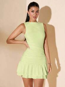 Vestido mini ajustado de mujer de color blanco liso sin mangas con volantes en la cintura y falda acampanada.Vestido de Body entero con capas para el verano, otoño e invierno - Verde lima - Ver 7