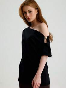RoseArya Cotton Boat Neck Buckle Detail T-Shirt - Black - View 2