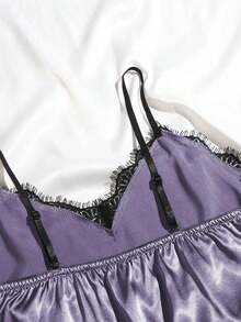 Conjunto de pijama con top de cami de satén con ribete de encaje y shorts - Lila Púrpura - Ver 3