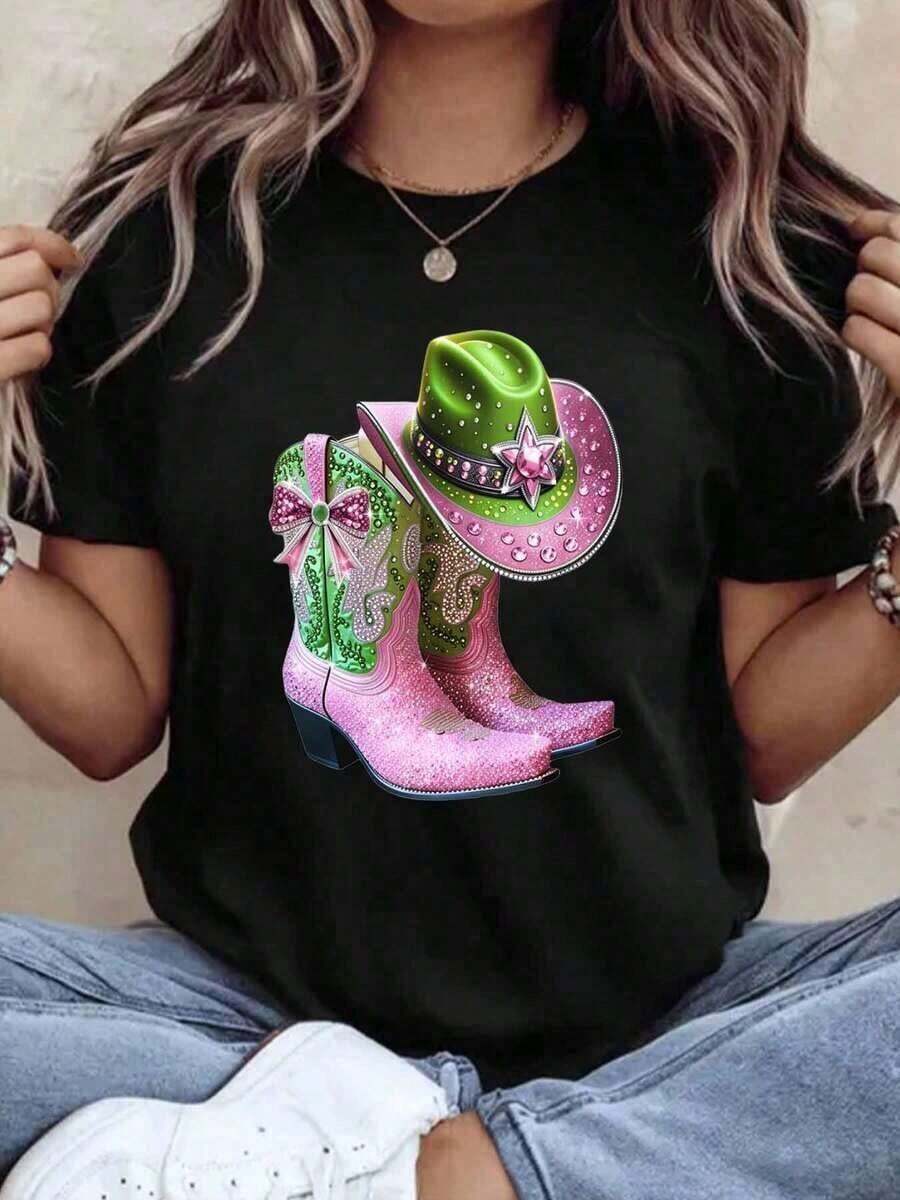 Camiseta de Diseño Premium de Botas y Sombrero de Vaquero, Estilo Western, con Estampado de Botas Rosa y Verde Brillante, Top Casual para Festivales de Música Country y Vacaciones, Camiseta Gráfica, Camisetas Gráficas, Tops, Camiseta de Verano, Camiseta Casual, Camisetas de Verano, Tops, Conjuntos de Verano para Mujer, Esenciales - Negro - Ver 1