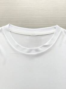 Camiseta de streetwear para hombre, con estampado de auriculares y grafiti, camiseta ligera de verano, adecuada para amantes de la música y entusiastas de la moda urbana, ropa casual, tela cómoda, camiseta para rave, camiseta para hombre. - Blanco - Ver 4