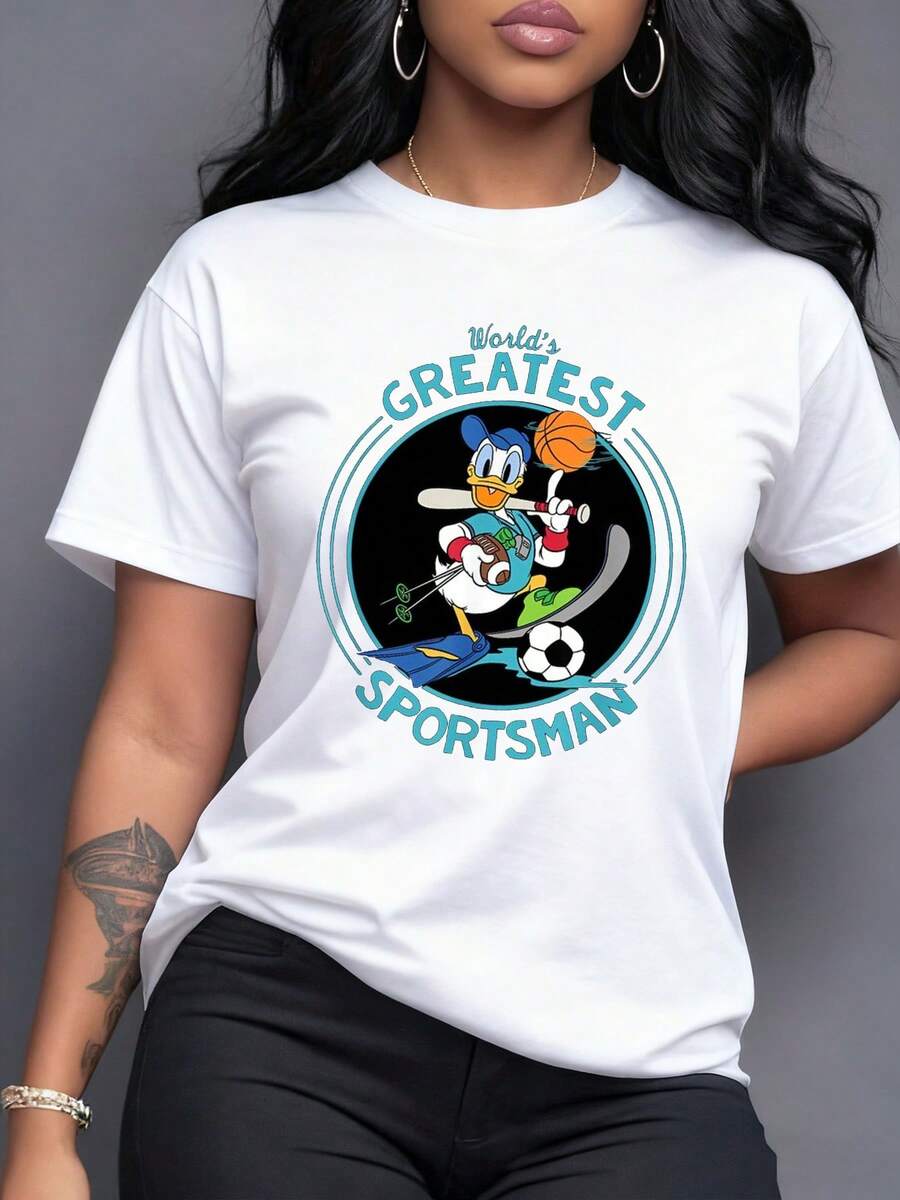 Figura divertida que representa un pato animado jugando baloncesto fútbol béisbol y hockey simbolizando energía optimismo y pasión por el deporte camiseta para mujer casual cómoda y moderna - Blanco - Ver 1