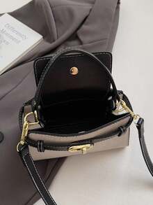 Elegant And Fashionable New Spring/Summer Stone Texture Handbag, Exquisite Retro Style, Paired With Scarf Shoulder Bag, Compact And Refined, High-Quality, Suitable For Dates, Dining, Shopping, And Photography - Black - View 5