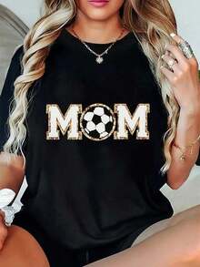 Camiseta de Verano para Mamá Orgullosa del Fútbol - Camiseta Casual Negra de Cuello Redondo y Manga Corta, Súper Suave y Transpirable, con Letras Doradas Brillantes de "MOM" y Gráfico de Balón de Fútbol - Prenda Ligera Perfecta para el Verano o Regalo Ideal para el Día de la Madre, Cumpleaños. Camisetas Unisex para Salidas de Verano, Camisetas con Gráficos para Mujer. - Negro - Ver 8