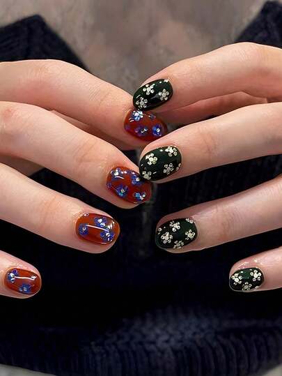24 Pieces Of Short Oval Push-On Nail Five-Petal Flower 3D Inlaid Rhinestone Acrylic Manicure Patches Red And Green Fake Nails, Including Jelly Glue And Nail File, Suitable For Ladies Parties, Dances, Daily Casual Wear, Removable And Reusable Nail Decorations