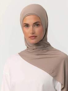 1 buah Jilbab Khimar Muslimah Satu Langkah – Penutup Kepala Muslimah Siap Pakai, Jilbab Jersey Tanpa Peniti dengan Penutup Leher, Kain Elastis Ringan untuk Sholat, Perjalanan, Kerja, dan Pemakaian Sehari-hari. - Khaki - View 3