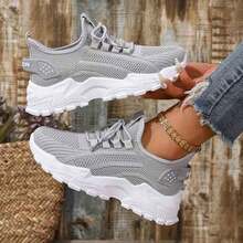 FZY These Women's Knit Platform Sneakers Are Perfect For 2026. Featuring A Lightweight And Breathable Mesh Upper, These Running Shoes Are Non-Slip, Platform, And Casual Athletic Shoes Suitable For Dads. Equipped With Elastic Laces, They Offer All-Day Comfort For Walking, Ideal For Commuting, Outdoor Activities, Fitness, Hiking, And Vacations. Perfect For Mother's Day And Labor Day, These Shoes Boast A Supportive Cushioning Insole, Arch Support, And A Shock-Absorbing, Non-Slip Rubber Outsole. No Break-In Period Is Needed, They Are Easy To Clean, And Feature Quick-Drying Fabric And An Odor-Resistant Lining. They Pair Well With Jeans, Leggings, And Shorts, And Are Available In Plus Sizes. The Platform Design Provides Added Height And A Slimming Effect. Unisex And Versatile, They Complement All Clothing. Lightweight And Comfortable For All-Day Wear, They Are Ideal For Picnics, Weekend Getaways, Brunch Dates, And Casual Gatherings. - 灰色 - 查看 5