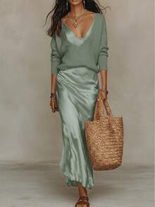 Women's Knit Sweater And Satin Slip Dress Two-Piece Set With - 青色套裝 - 查看 5