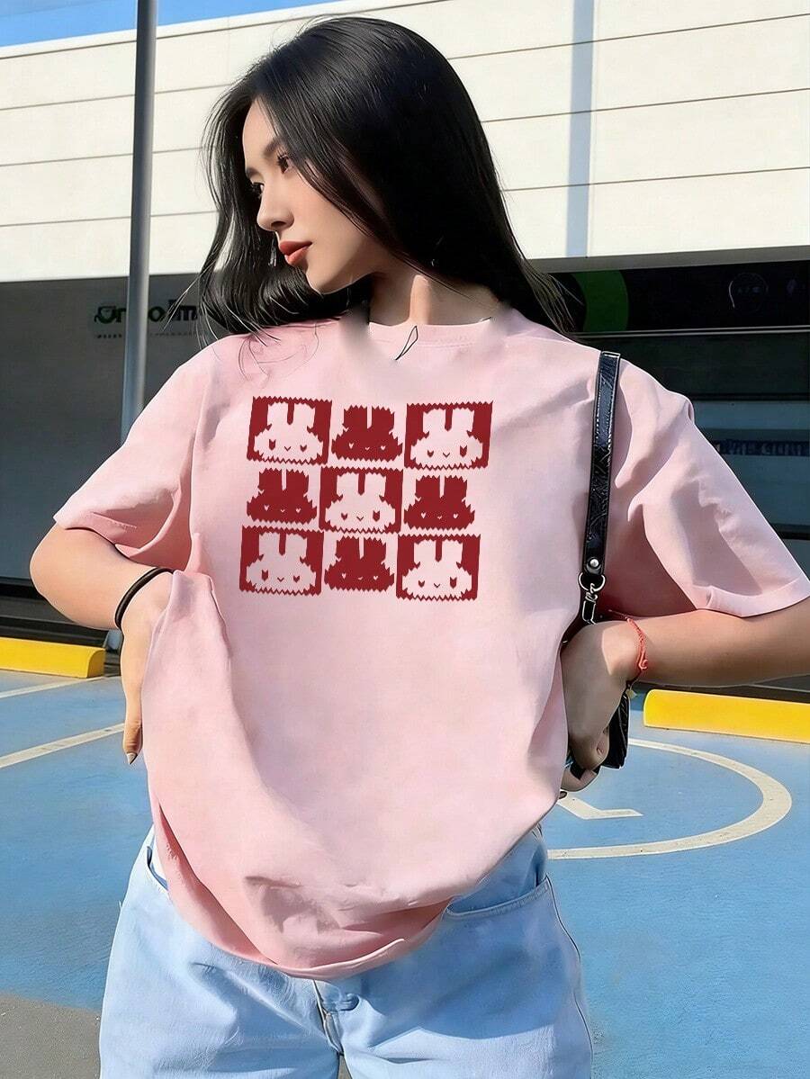 Short-Sleeve T-Shirt With Cute Rabbits In Retro Style, Fashionable Short-Sleeve T-Shirt For Spring And Summer 2026, Made In Mexico, 180 Grams. Cartoon Print, Couple Design, Suitable For Indoor Or Outdoor Wear. Crew Neck, Unisex, Ideal For Office And Leisure. One-Piece Pack. - PK-p631577SLNDXZGY408 - View 1