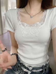 Áo dệt kim cổ vuông viền ren hình bướm dành cho nữ, áo thun tay ngắn phong cách đường phố thanh lịch, áo kiểu Hàn Quốc mùa hè ôm dáng ngắn đa năng nhẹ nhàng thanh lịch màu trắng. - Màu trắng sữa - Xem 1