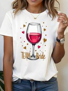 Camiseta Casual de Manga Corta con Cuello Redondo para Mujer, Estampada con Patrón de Corazón y Vino Tinto, para el Equipo de la Novia en la Fiesta de Despedida de Soltera, Ideal para Estilo Diario, Salidas y Regalos de Vacaciones. - Blanco - Ver 2