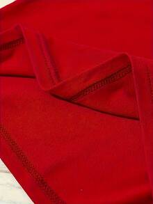 Esta es una camiseta estampada con un diseño de mariquita de dibujos animados, adornada con lunares rojos y detalles en negro.La tela es suave y transpirable, lavable a máquina y cómoda para usar en todas las estaciones. - [Rojo] - Ver 5