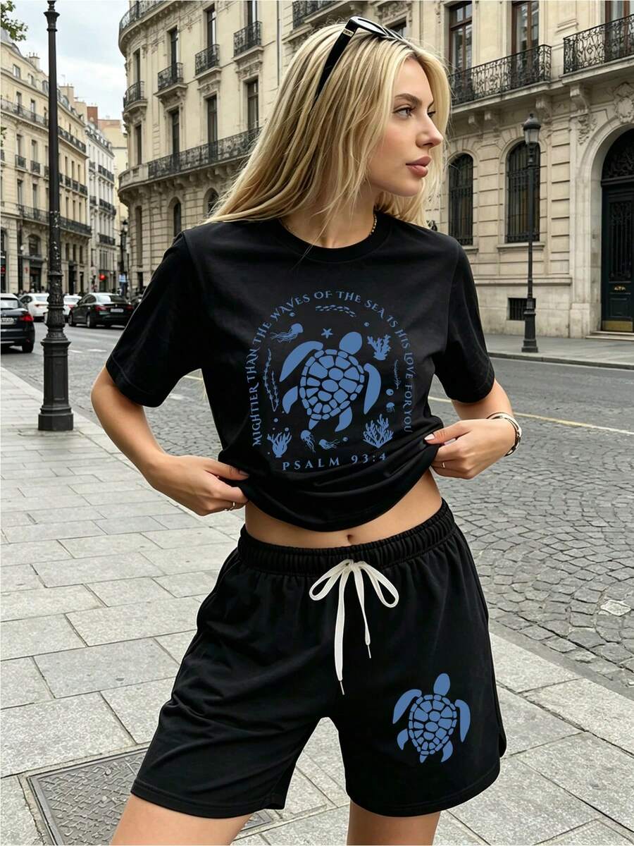Women's Casual Minimalist Daily Graphic Loose T-Shirt And Shorts 2 Pieces Set, Ocean Themed Turtle Scripture Printed Tee With Matching Turtle Shorts Set Outing Top And Shorts Set, Suitable For Dates, Gatherings, Parties, Graduation, Birthday, Vacation, Mother's Day Summer, Women Clothes, T-Shirt And Shorts Set For Summer - 黑色 - 查看 1