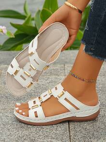 Plus Size Women's Wedge Thick Sole Sandals, Fashion New Peep Toe Design With Hollow Rivets, Solid White Color, Stylish Belt Buckle, Comfortable Daily/Vacation Slip-On Sandals, Beach Essential Slippers - White - View 2