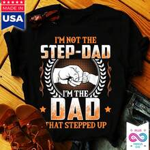 Bonus Dad T-Shirt, Stepped Up Father's Day Gift220g heavyweight 100% cotton T-shirt. Butterfly print. Unisex sizing. Round neck inspirational T-shirt. Cute and beautiful Y2K-inspired summer top, perfect for the outdoors, home, work, or street wear. Casual, loose-fitting everyday T-shirt. - Negro - Ver 1