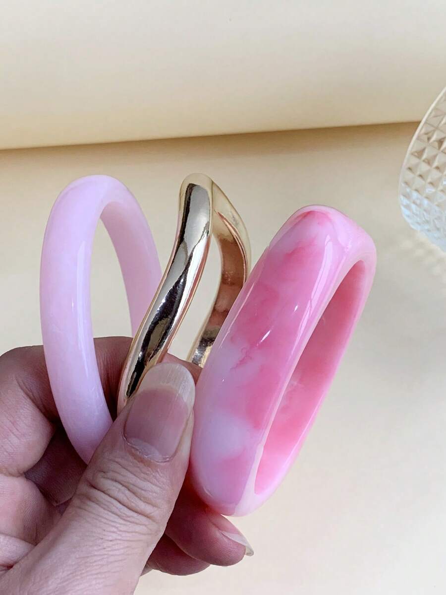 Bộ 3 vòng tay acrylic nhiều lớp dày dặn phong cách Boho cổ điển màu hồng, bộ vòng tay ABS họa tiết sóng vàng, cao cấp sang trọng dành cho nữ, cặp đôi, dự tiệc và đeo hàng ngày.