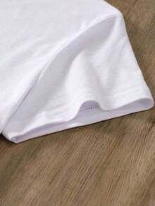 Women's Loose Casual T-Shirt With A  Face Wearing Sunglasses And The Words "Beach Vibes" - 白色的 - 查看 4