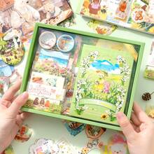 Bộ văn phòng phẩm chủ đề gấu dễ thương, bao gồm sổ tay, sticker, vật liệu làm album ảnh và hộp quà. - 1 Set - Xem 2