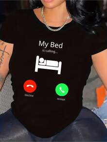 Camiseta Wo - Estampado con el ícono del teléfono "Mi cama me está llamando" |   Camiseta casual de manga corta y cuello redondo en blanco y negro, con un botón de aceptar/rechazar y un diseño de gráfico de barras en forma de cama, adecuada para ropa casual de primavera/verano en tallas grandes. - Negro - Ver 5