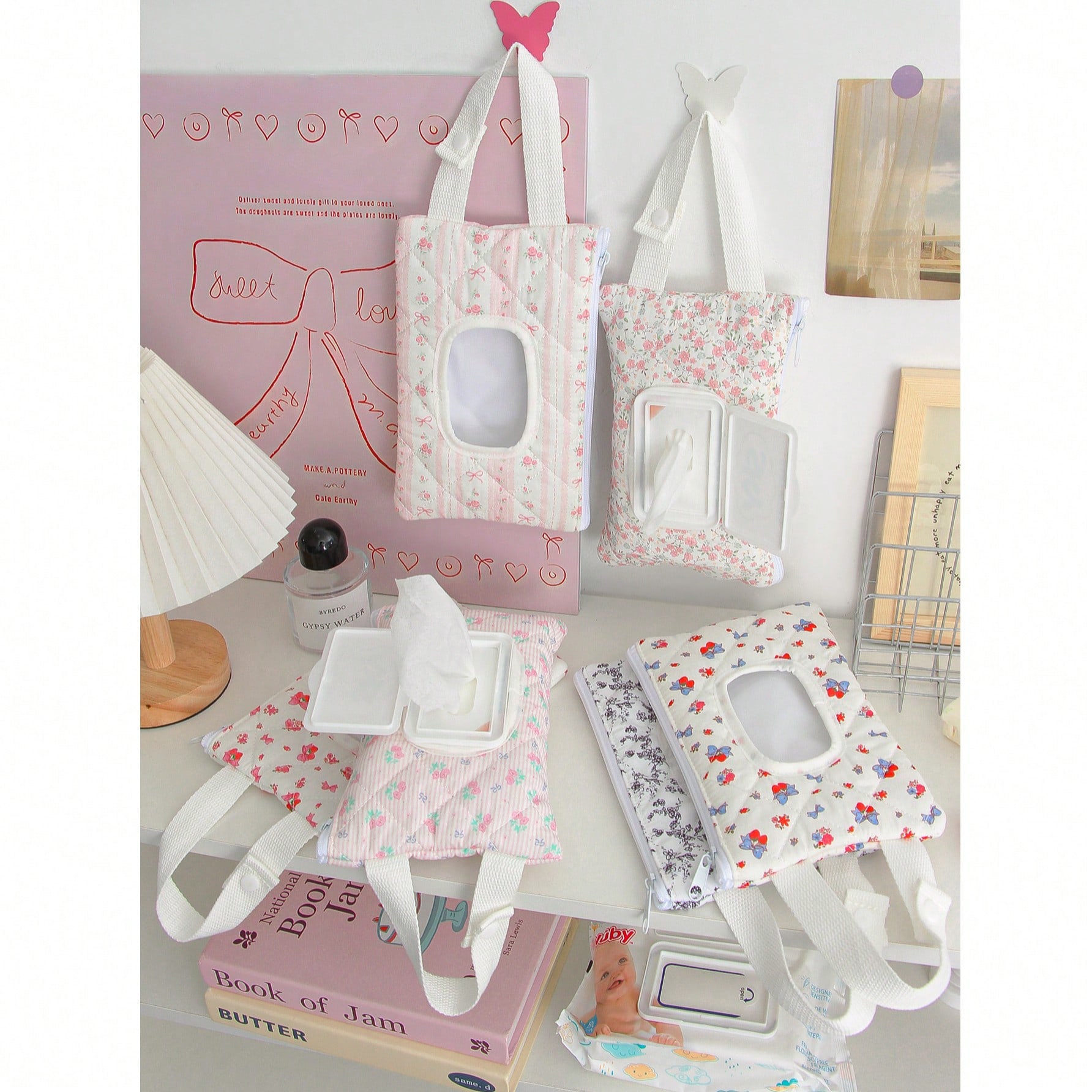 1pc Korean Printed Car Tissue Box, Dustproof Tissue Cover, Car/Home Tissue Storage Bag, Car Cute Wet Wipes Hanging Bag, Mom Bag, Pet Stroller Cute Wet Wipes Hanging Bag, Tissue Box Holder, Napkin Holder, Bathroom Tissue Storage, Festive Family Gathering, Kitchen Table Decoration, Suitable For Home K